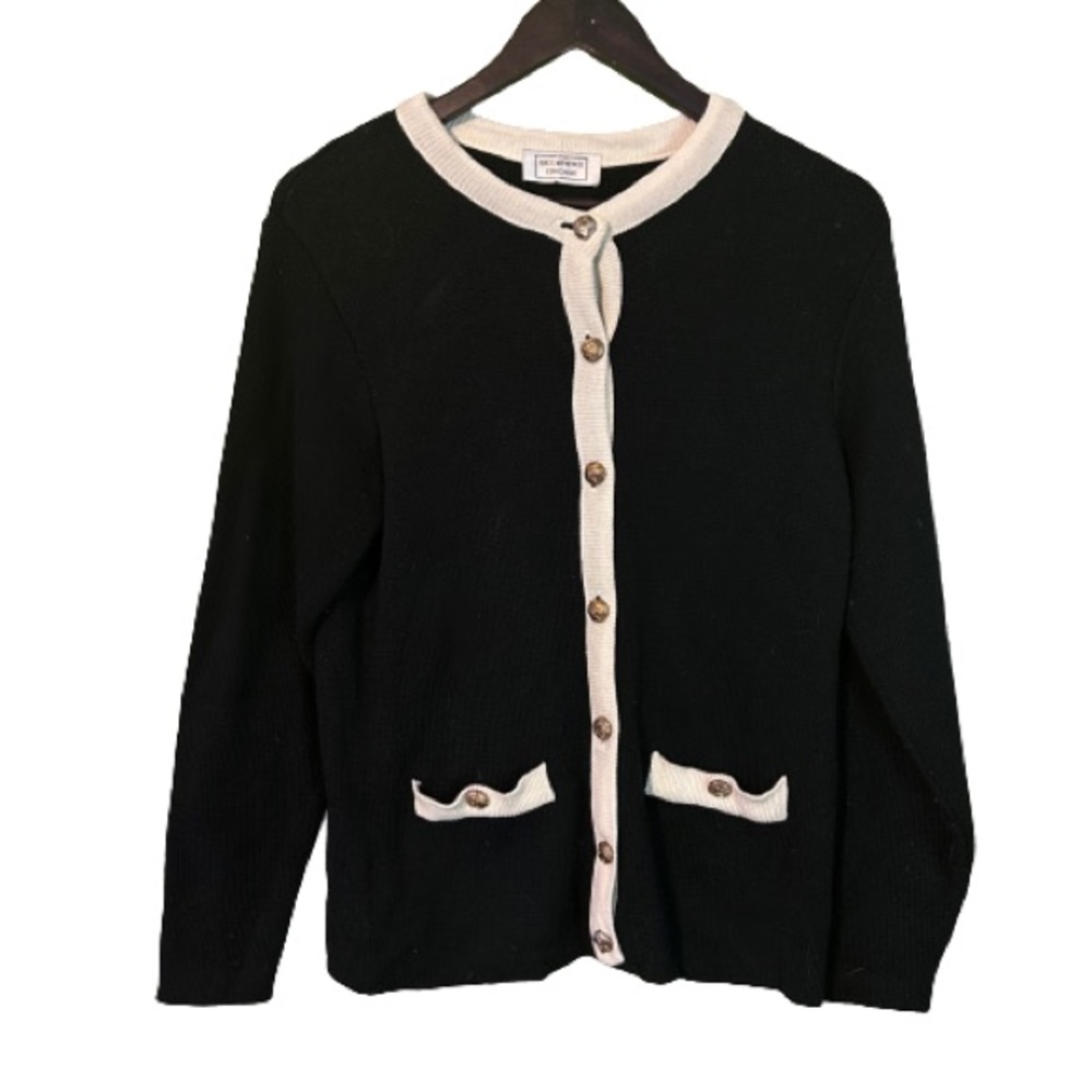 Vintage 90’s Chanel style navy cardigan with buttons